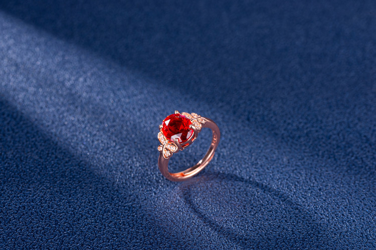 anillo de mariposa con micro incrustaciones de circonio rosa rub anillo de oro rosa joyerapicture1