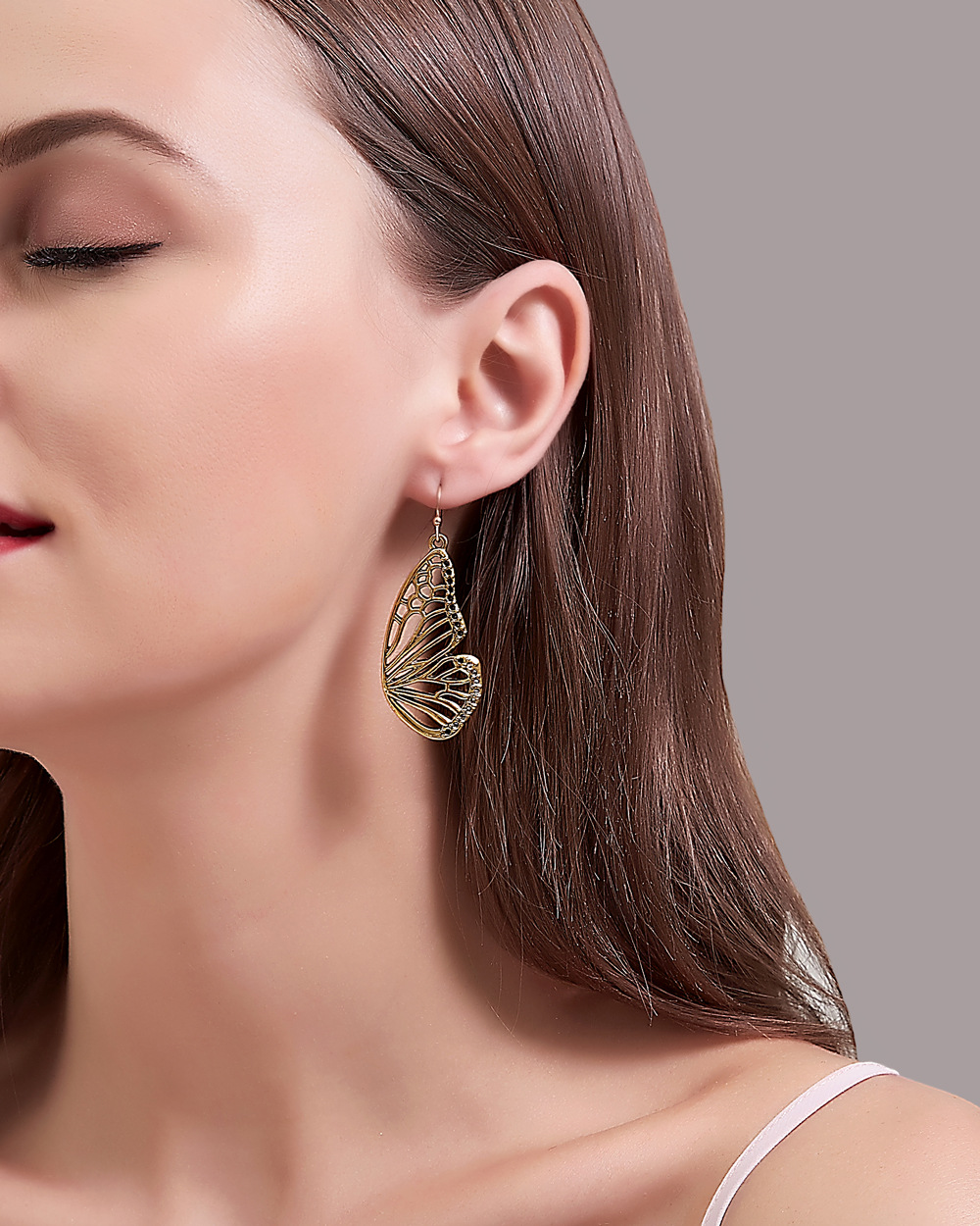 Retro Hollow Half Butterfly Wing Earrings Exaggerated Long Earrings Wholesale Nihaojewelry display picture 2