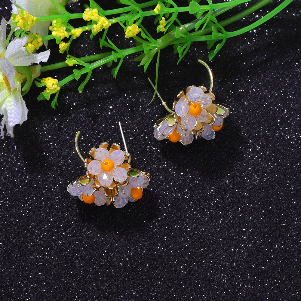 Flower Earrings Color Fresh Overlapping Flower Earrings Cute Temperament Simple Earrings Handmade Bead Earrings Wholesale Nihaojewelry display picture 5