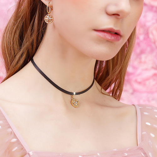 Korean choker compass necklace women's leather rope clavicle chain short neck jewelry neck strap black choker necklace