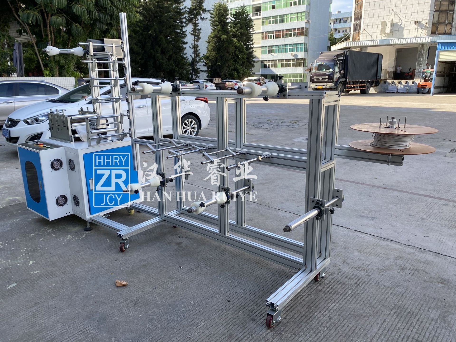 KN95内置鼻梁条打片机 打片成型机 全自动KN95打片机东莞现货供应