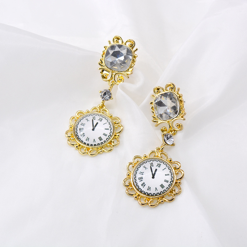 New Wave Personality Wild Retro Antique Clock Time Earrings Rhinestone Pendant Earrings Nihaojewelry Wholesale display picture 6