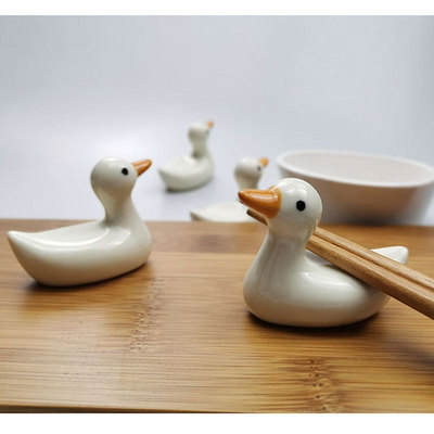 Japanese Exit Ceramic chopsticks lovely duck hotel Restaurant tableware parts Pen resting New products