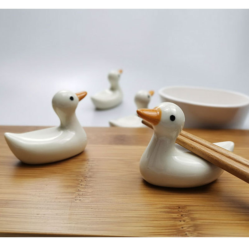 Japanese Exit Ceramic chopsticks lovely duck hotel Restaurant tableware parts Pen resting New products
