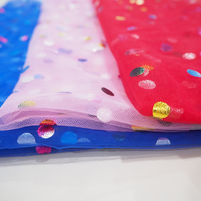 Nuevo colorido punto estampado tela de malla de nylon punto de onda de color vestido de princesa tela de malla de malla de nylon