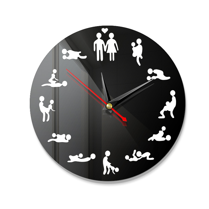 Часы с позами на циферблате картинка