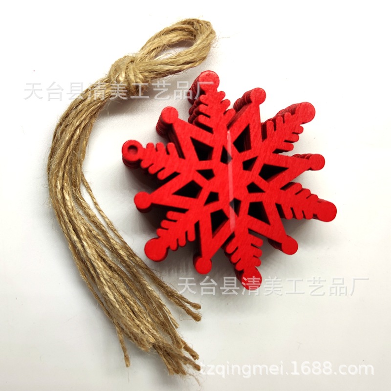 Productos de madera de la serie de Navidad roja DIY colgante de dibujos animados de Navidad de madera 10 piezas un paquete con 10 cuerda de cáñamo