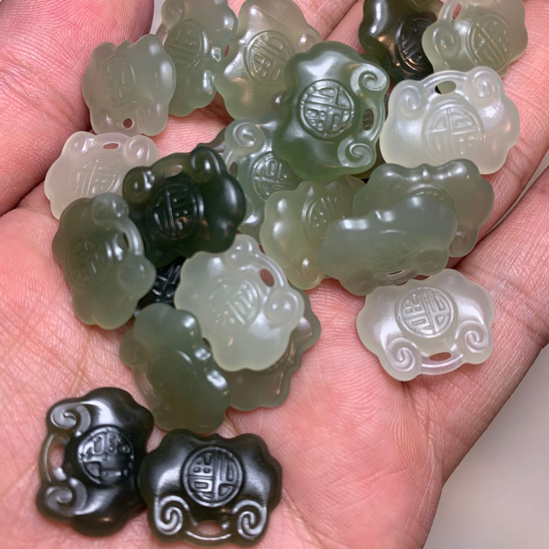绿翠鱼天然和田玉青海青雕刻吉祥如意锁DIY手链配件配饰厂家直销
