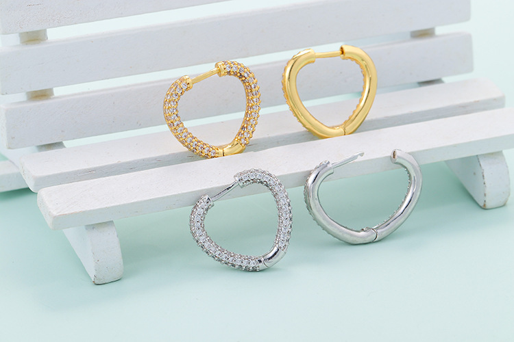 Copper Material Heart Pattern Copper Inlaid Zircon Heart