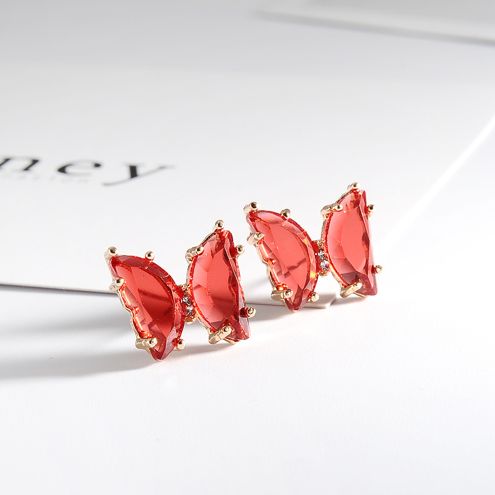 Korean Style Earrings Summer Transparent Butterfly Earrings Simple Crystal Earrings Wholesale Nihaojewelry display picture 7