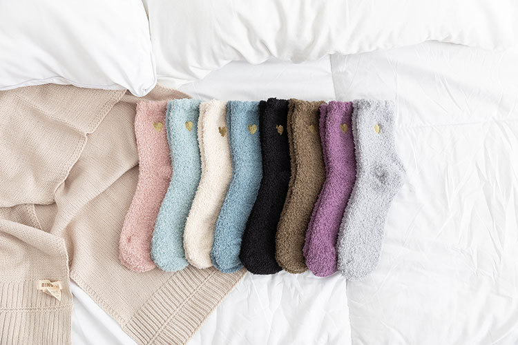 Autumn and winter solid color coral fleece tube women's socks NSFN9365
