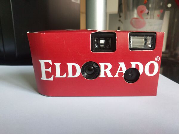 Small flashing camera