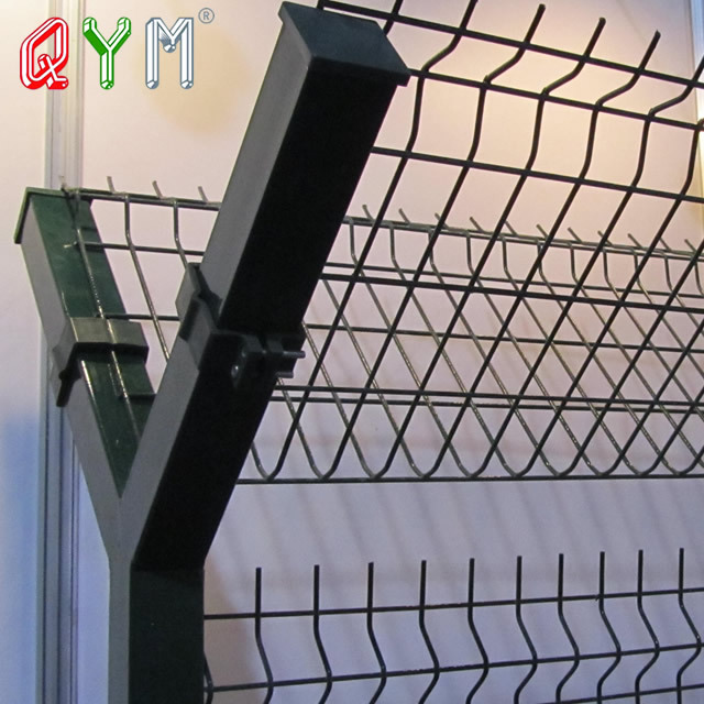 机场护栏Y型柱三角折弯围栏飞机场护栏监狱看守所围栏喷塑围栏网