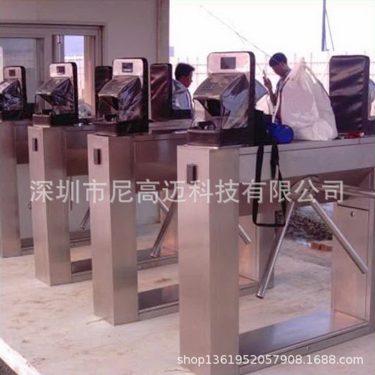 优质304不锈钢三辊闸企业指静脉门禁闸机澳门工地掌纹打卡三棍闸