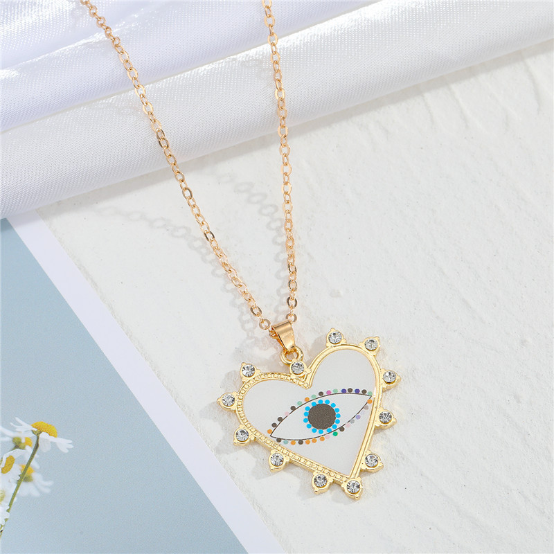 Bohemian Rhinestone Heart-shaped Devil's Eye Pattern Pendant Necklace display picture 4