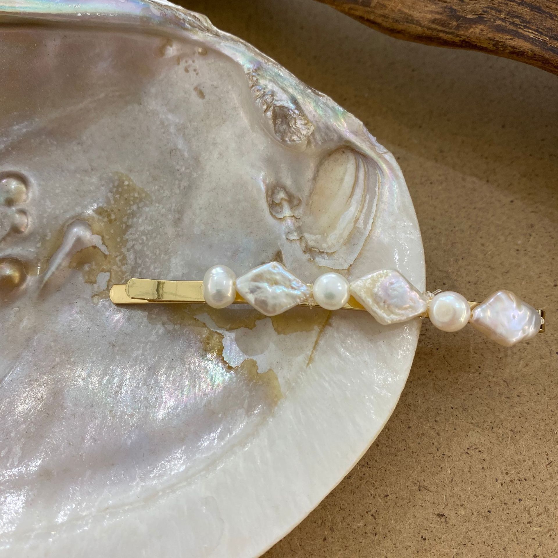 Retro Geometric Freshwater Pearl Hair Clip display picture 1