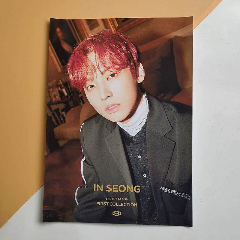 Альбом SF9 "FIRST Collection" с тем же набором постеров-фото стикерпаком