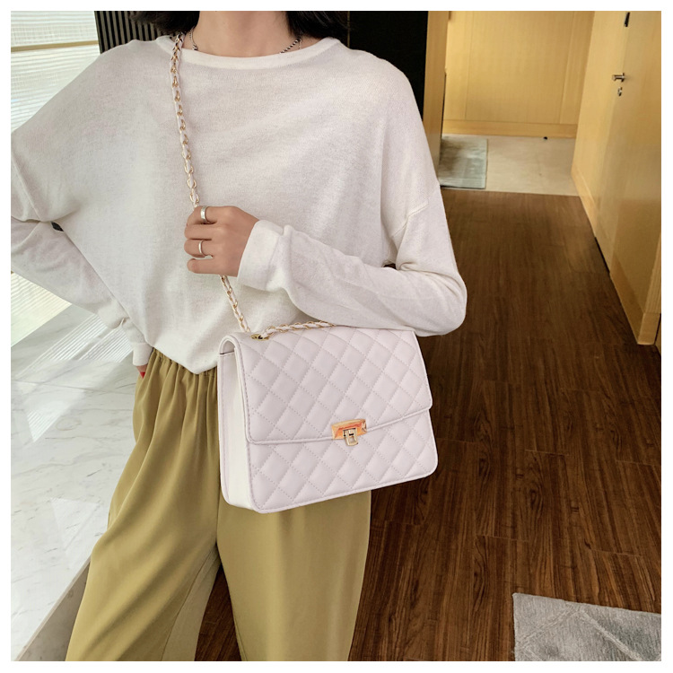 Autumn New Rhombus Quilted Flap Large-capacity Shoulder Embroidered Thread Chain Bag display picture 9