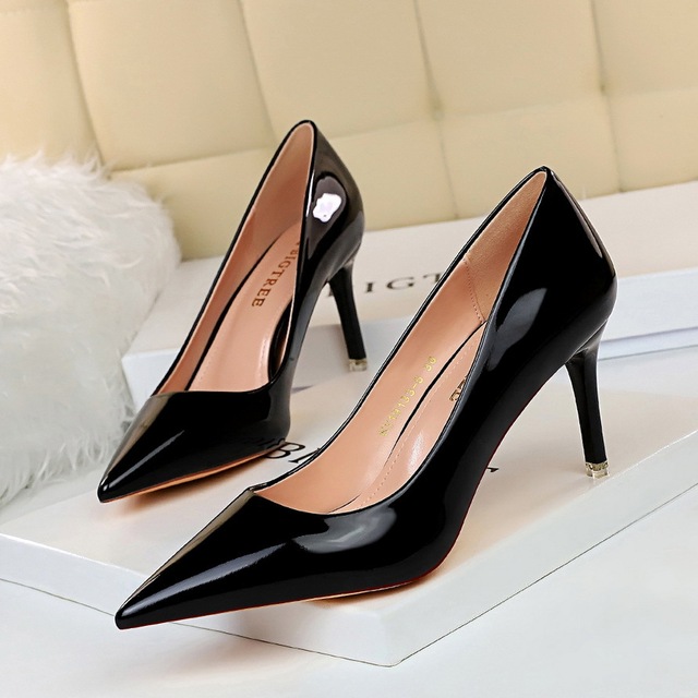 9511-a7 European and American fashion sexy metal heel high heel shallow mouth pointed nightclub show thin high heel shoe