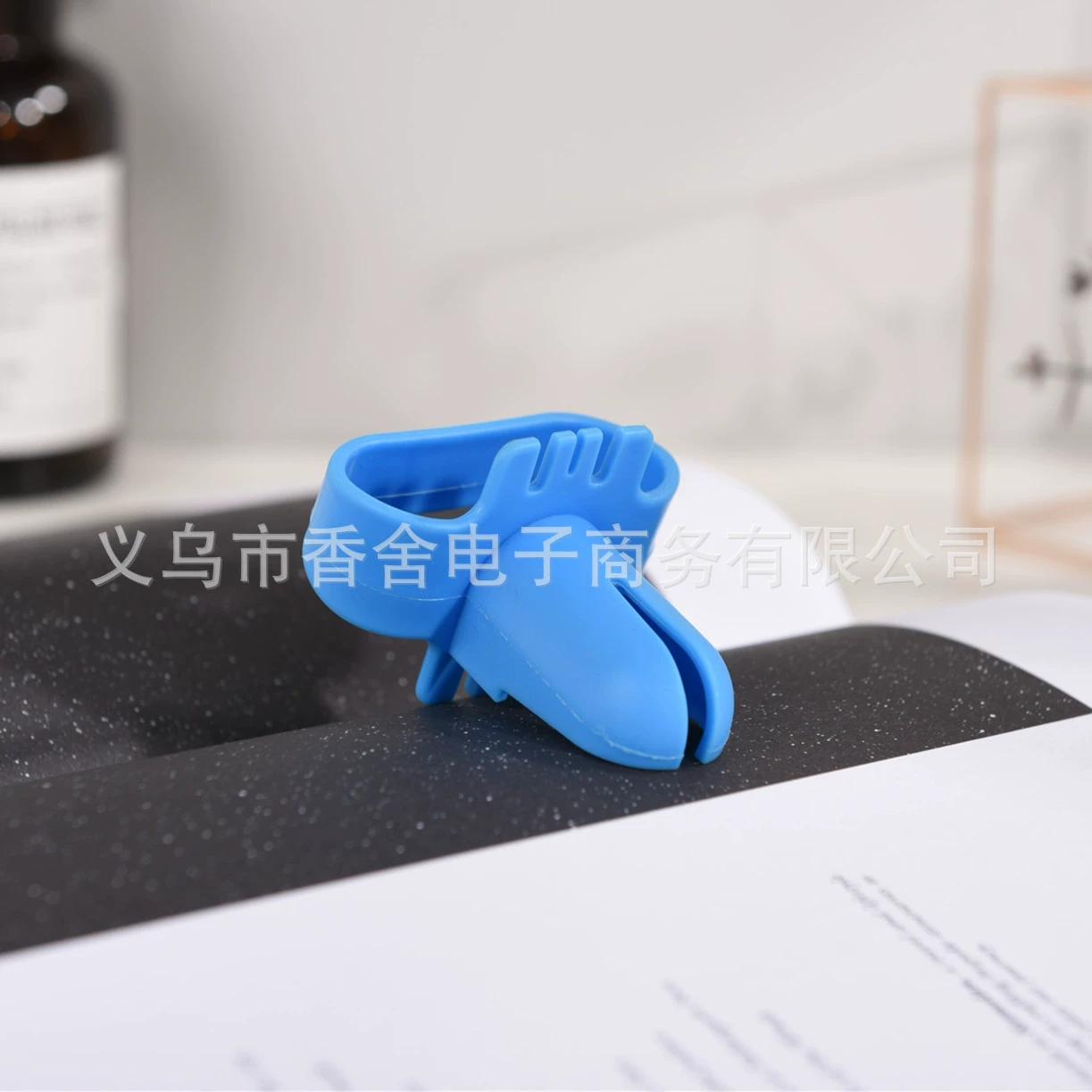 气球打结器 Balloon, вечернее платье, латексные украшения