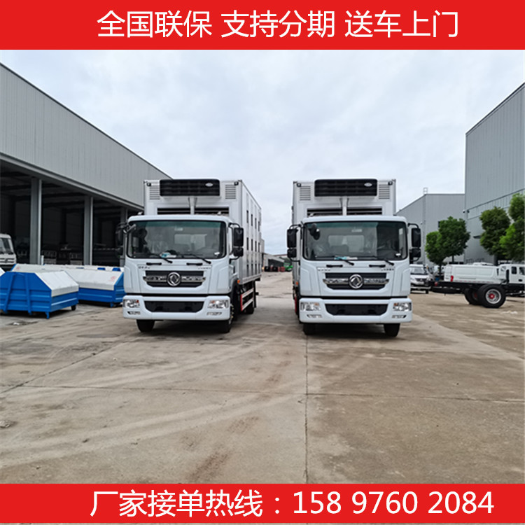 東風多利卡D9運豬車