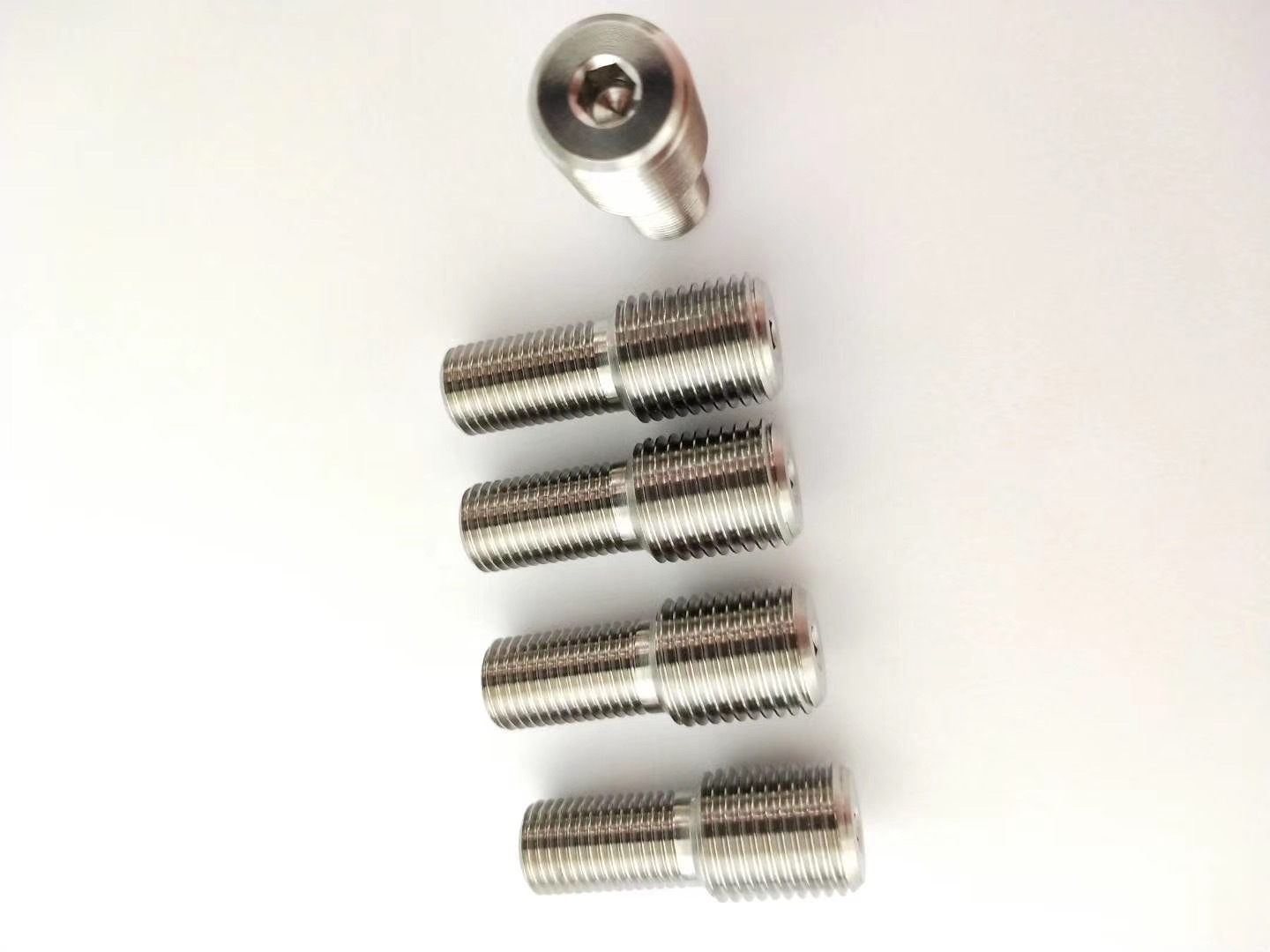 厂家直供口罩机/超声波钛合金钛螺丝  TC4钛顶丝