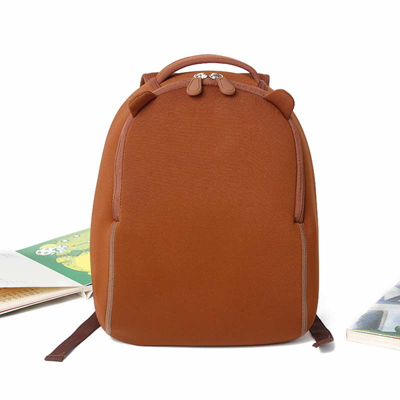 咖啡色工厂制作潜水料防水幼儿园包轻柔儿童可爱书包学生学习背包