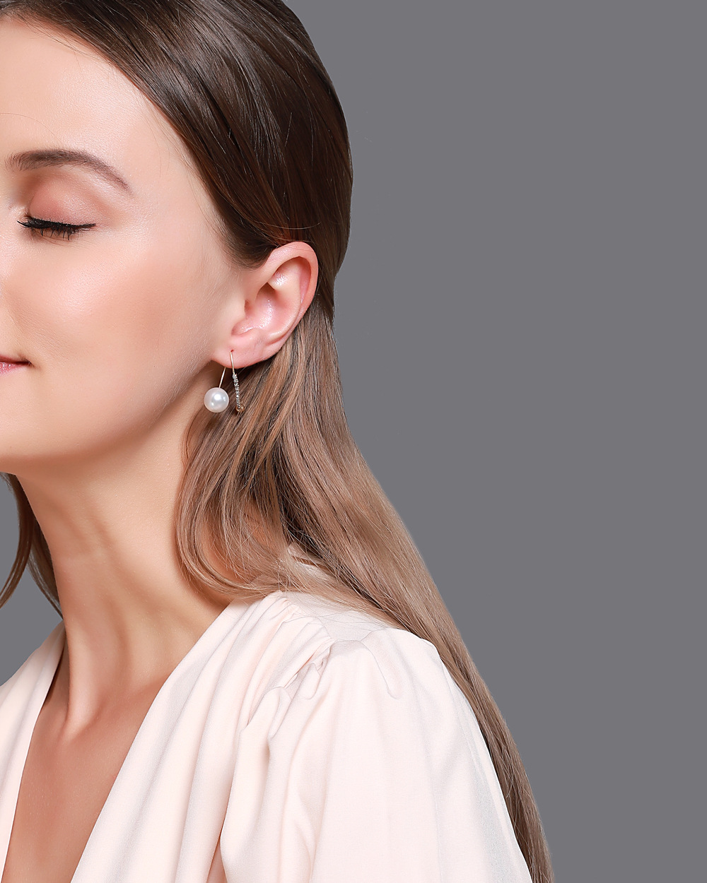 Außenhandel Neue Stil Ohrringe Ohrringe Europäische Und Amerikanische Temperament Perlen Kreuz Ohrringe Damen Süße Und Vielseitige Diamant Perlen Ohrringe display picture 4