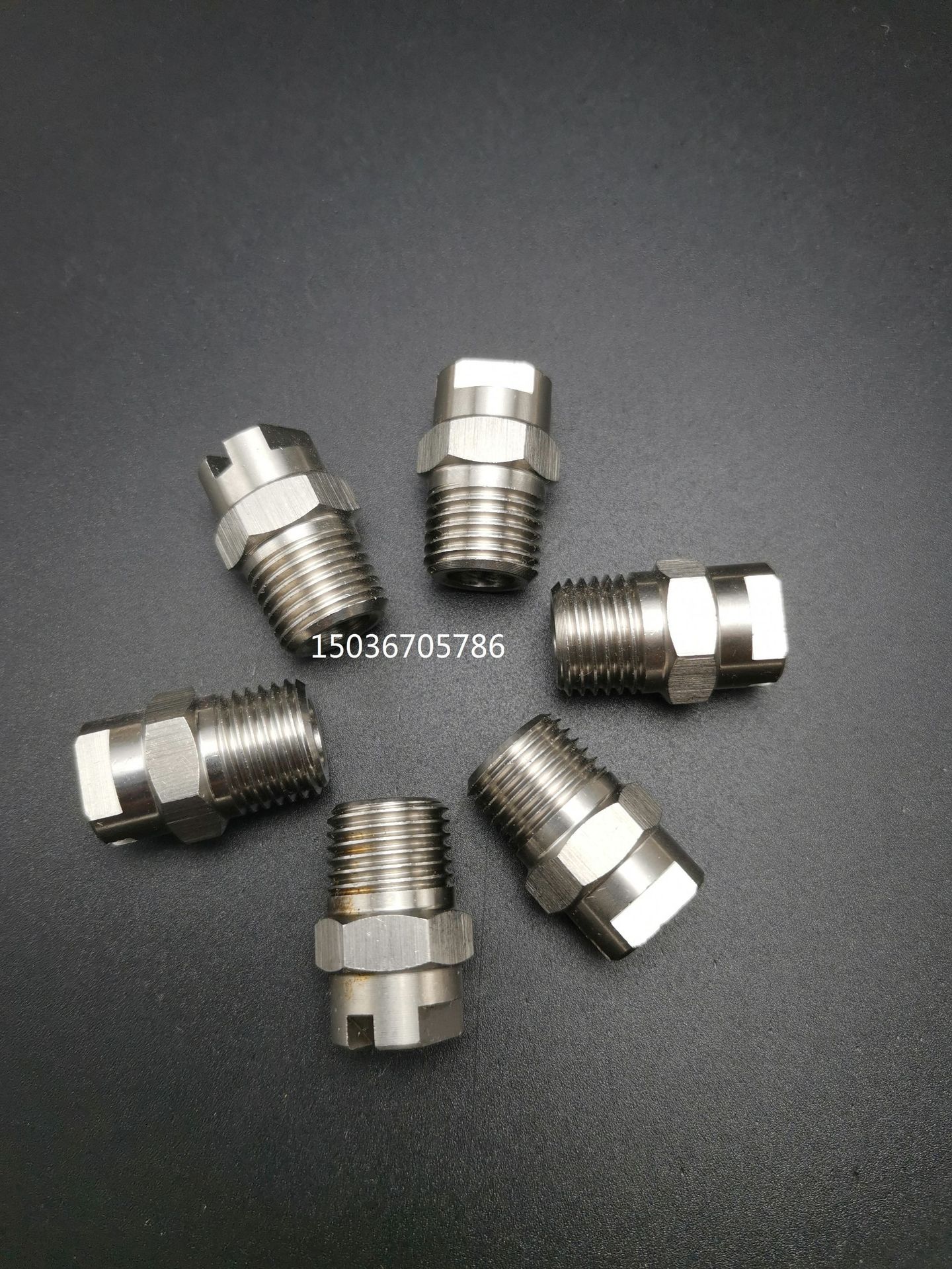 304不锈钢扇形喷嘴雾化喷头高压清洗V型扇面喷头洗车机扫路车