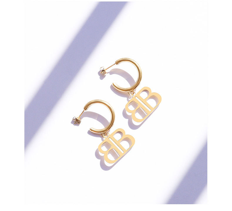 Boucles D&#39;oreilles Lettre Double B En Acier Titane display picture 8