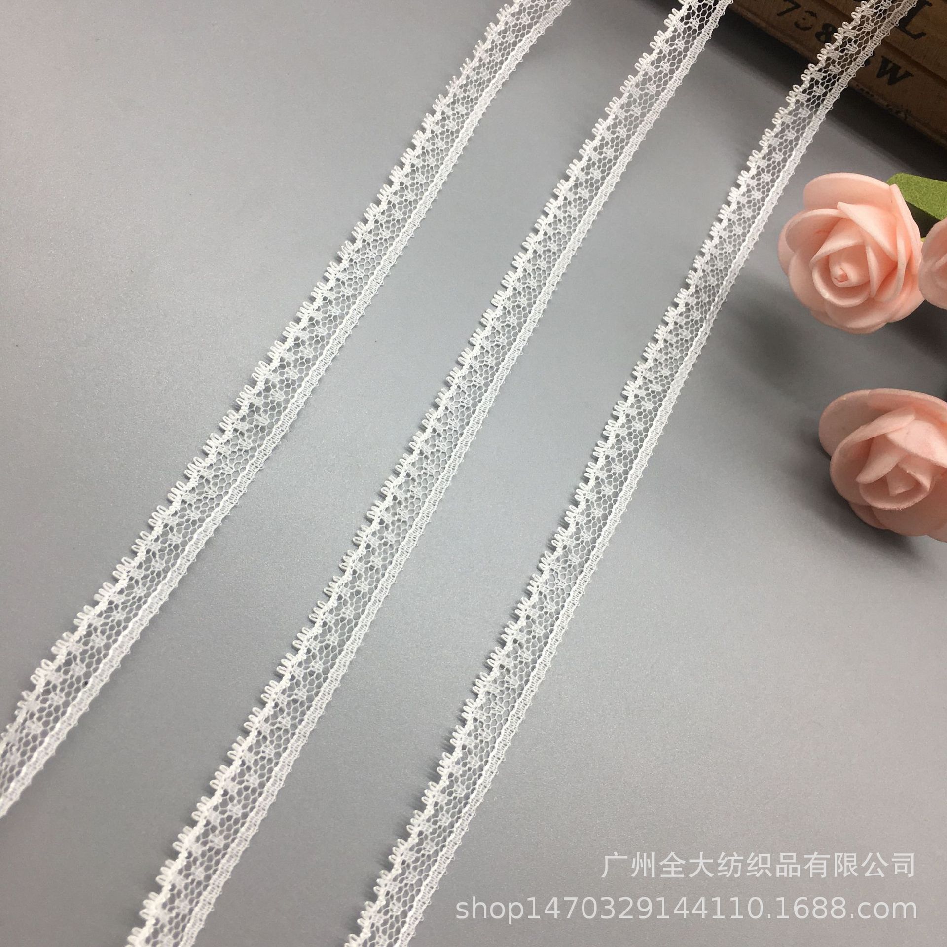 台版现货 黑色 本白色 0.9cm好质量单边睫毛蕾丝小花边 服装辅料