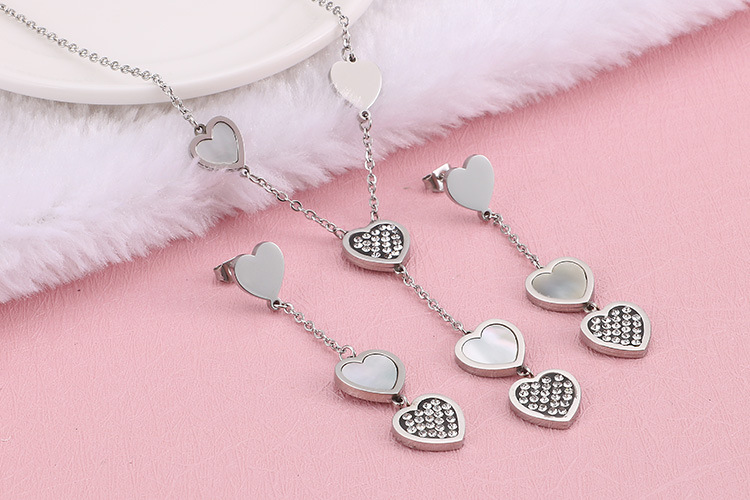 Korean temperament love titanium steel diamond necklace shell wild earrings set wholesale