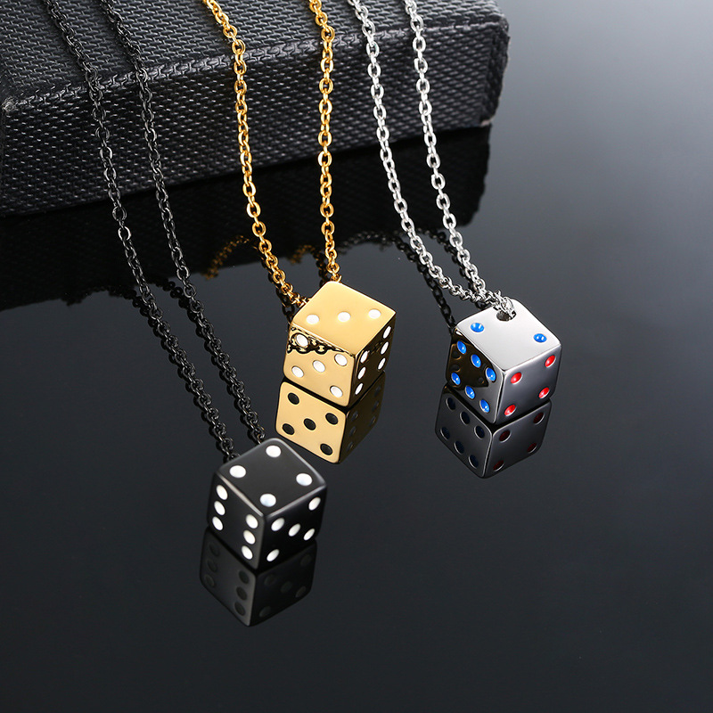 Simple Style Dice Stainless Steel Plating Pendant Necklace display picture 3