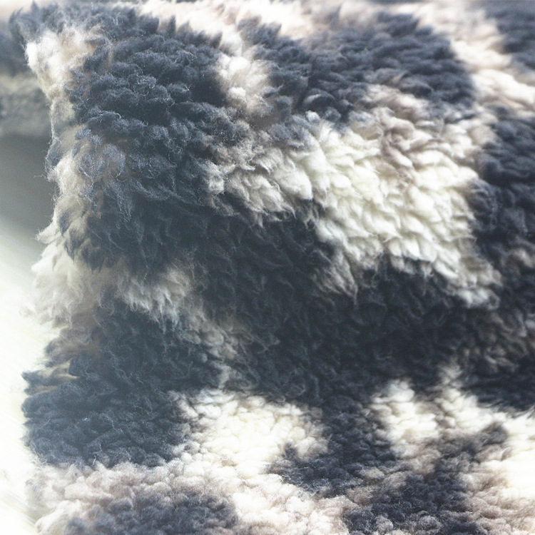Leopard print cotton fleece jacket blanket fabric knitted weft knitted polyester lambswool scattered printed cotton fleece cloth