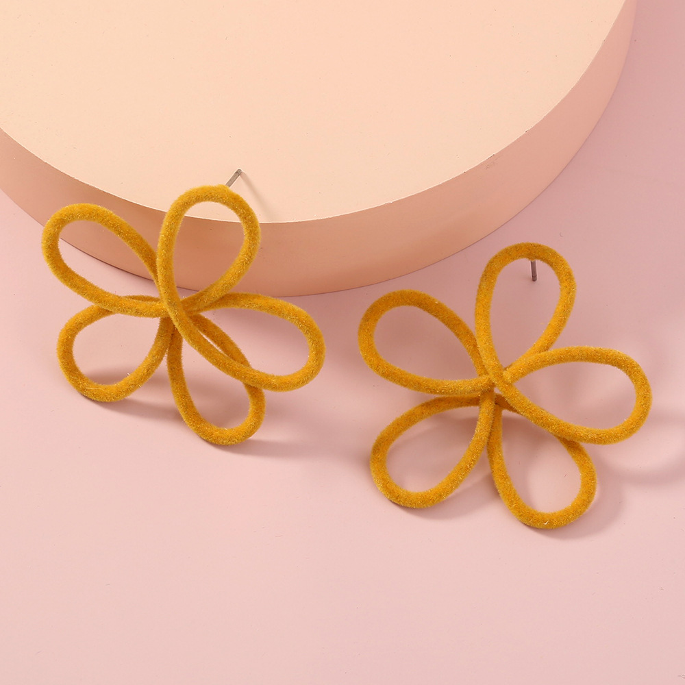 Plush Simple Flower Cute Earrings display picture 4