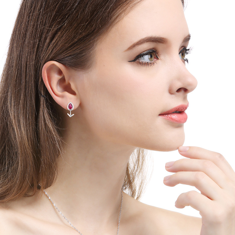 Japonés y coreano nicho diseño s925 plata diamante pendientes creativo simple moda estilo Chanel pendientes fuente fábrica