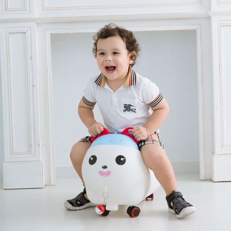 新款儿童滑行车 宝宝扭扭车助步车四轮儿童玩具车礼品车1-3岁