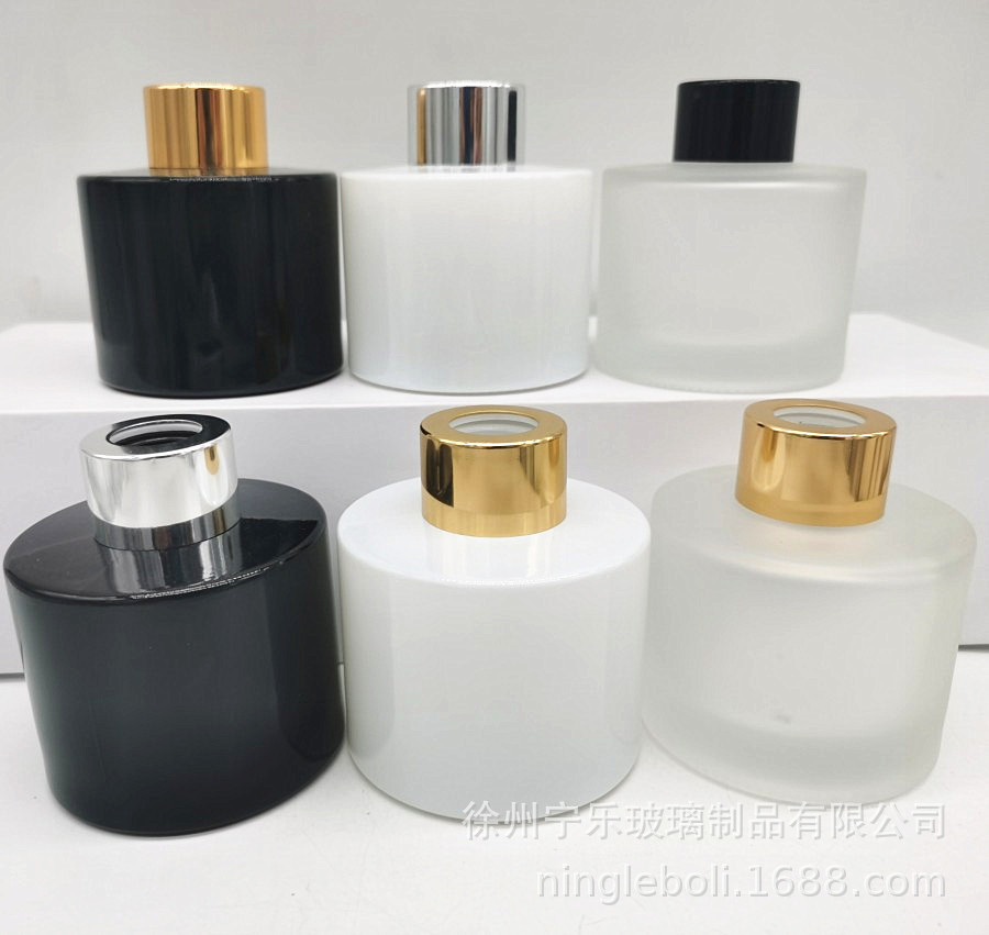 Botella de aromaterapia blanca botella de vidrio botella de perfume sin fuego aromaterapia redonda 100mL botella de aceite esencial botella de fragancia color de aerosol negro