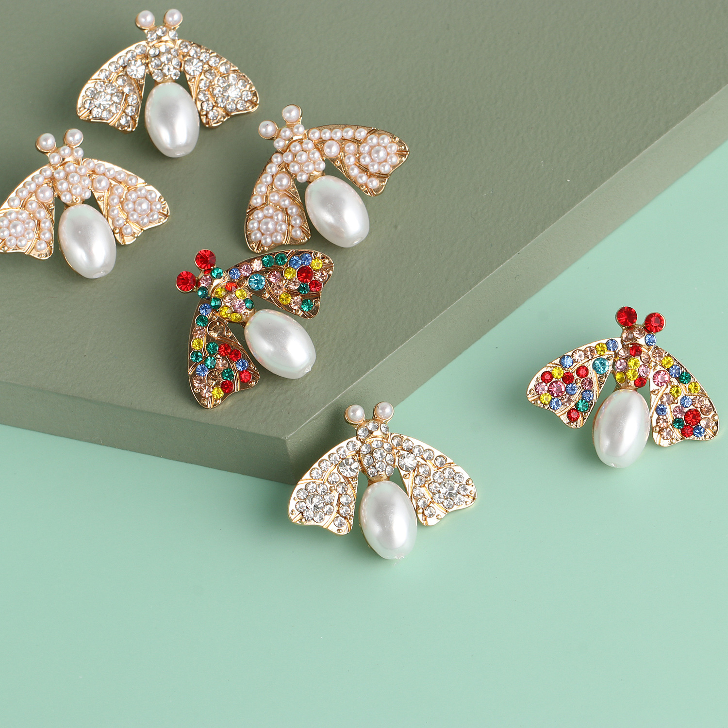 New fashion moth earrings insect modeling earrings pearl earrings wholesalepicture11