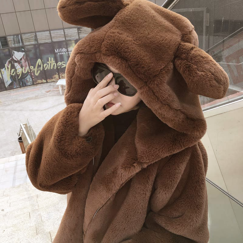 Palton damă din blană artificială cu glugă și urechi de urs_voghion.com