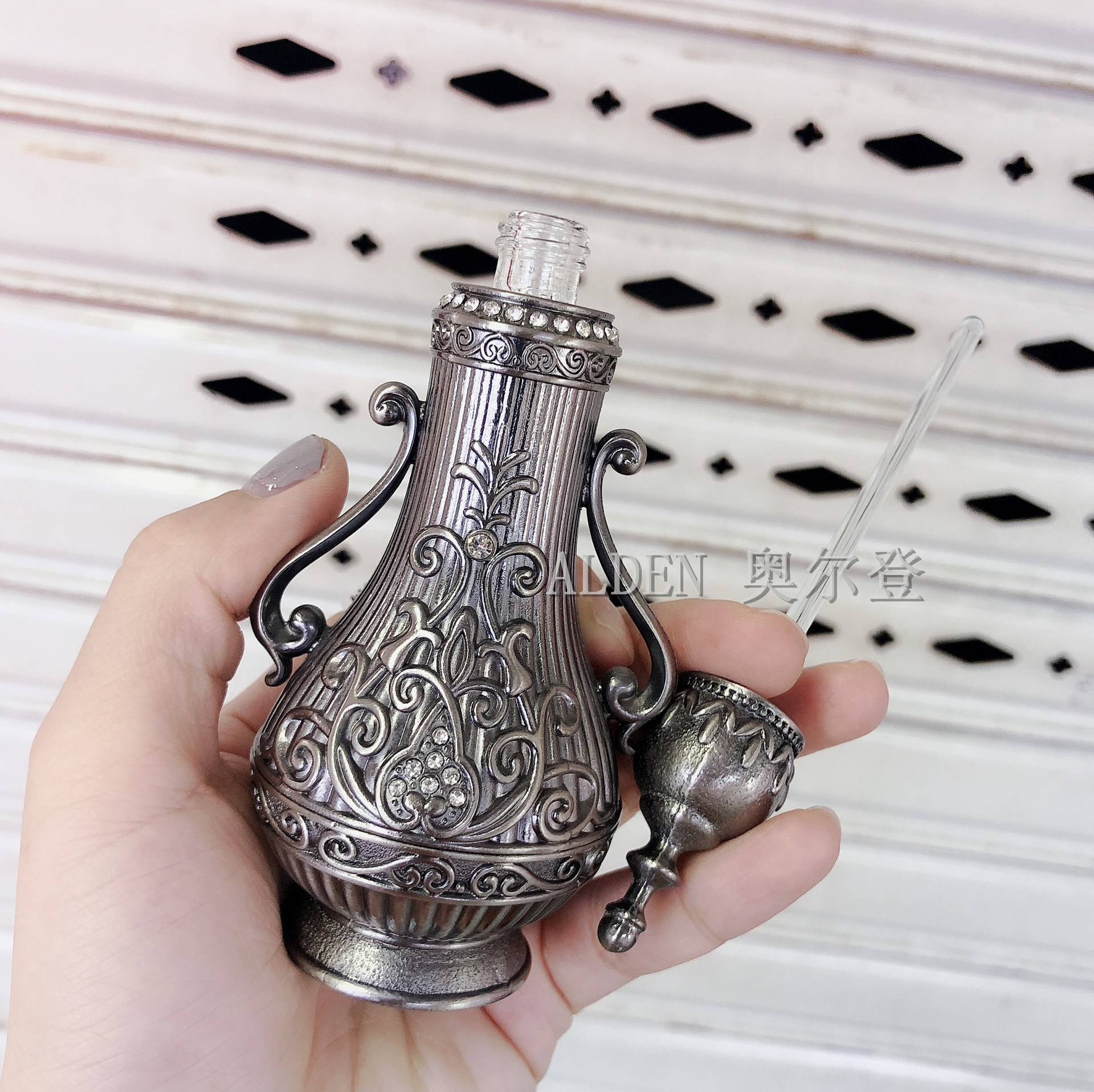 Factory direct sales, in stock, colors can be customized, the same style as Dubai, bronze-colored perfume bottles, essential oil bottles, and empty cosmetic bottles detail image 4