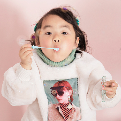 Manufacturer supply children's mini bubble blowing stick bubble water wholesale small street stall hot selling student reward gifts