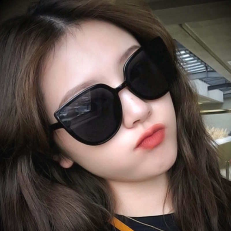 Fashion trend, cat's Eye Sunglasses tiktok, red jitter, big face, thin