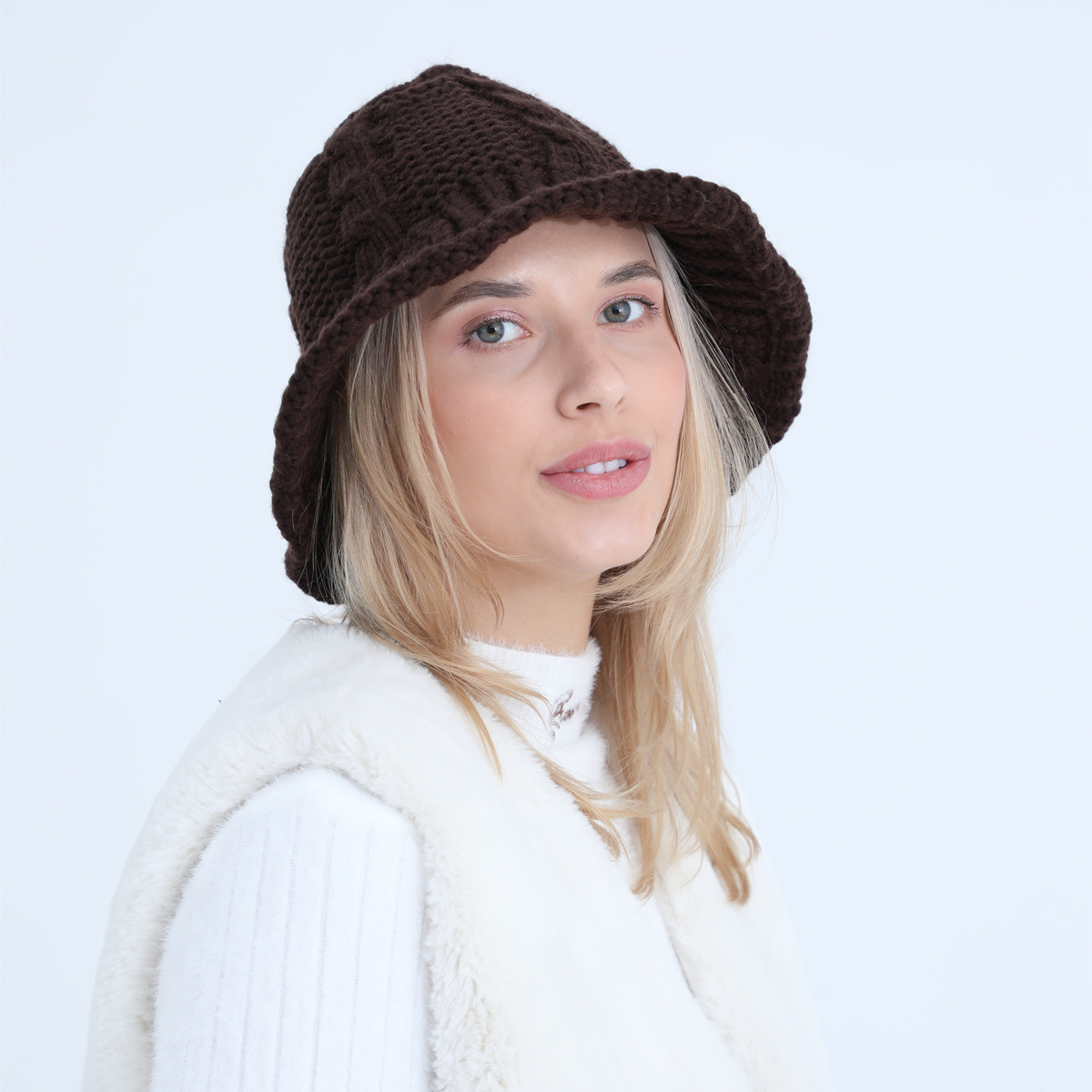 Women's Basic Solid Color Flat Eaves Bucket Hat display picture 1