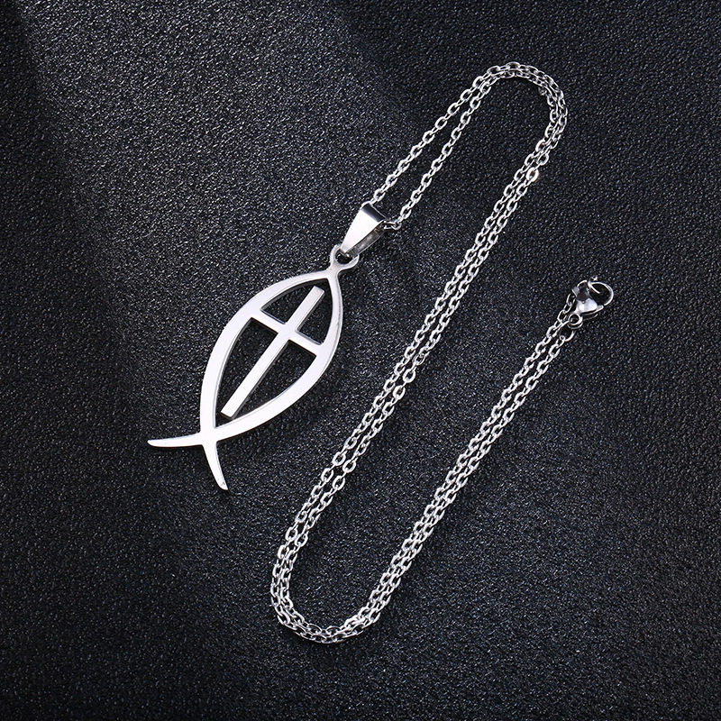 Retro Cross Stainless Steel Plating Pendant Necklace 1 Piece display picture 4