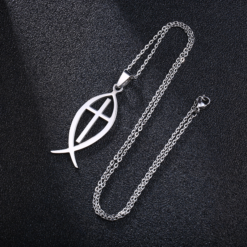 Daily Occasion Stainless Steel Material Retro Cross Stainless Steel Plating Pendant Necklace 1 Piece