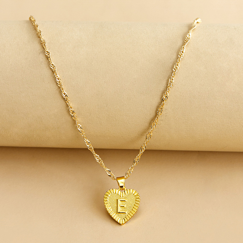 Simple Style Letter Heart Shape Alloy Plating Women's Pendant Necklace display picture 6