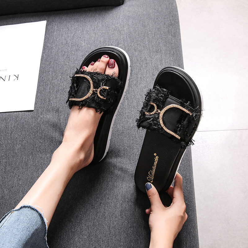 Vasaros paplūdimio basutės ir šlepetės moterims, avinčios storapadžius madingus „Tide Net Red Muffin 2023“ naujus plokščiapadžius šlepetes_voghion.com