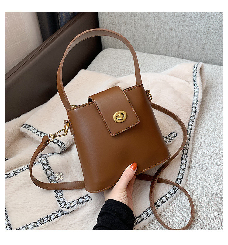 Fashion Retro Single Shoulder Bucket Bag display picture 1