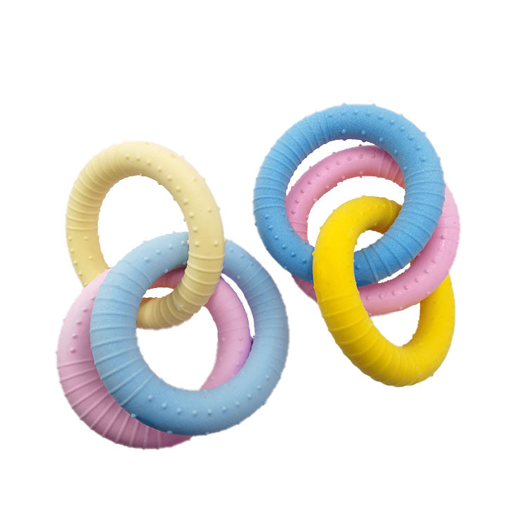 Macaron color mascota juguete TPR tres cadenas leche sabor espuma círculo perro molar mordedura de juguete de entrenamiento